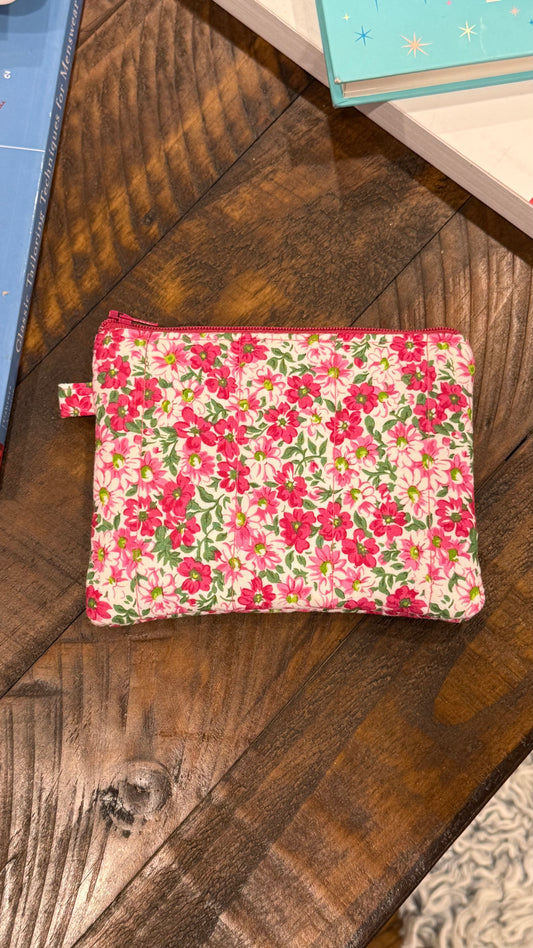 Pink Daisy Quilted Pouch